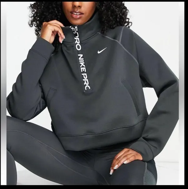 Large Nike Black 1/4 zip sweatshirt  - Image 4