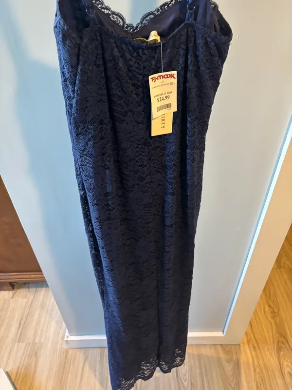 ThirtyOne Boutique Dress - Image 4