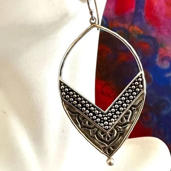 Siplada Sterling silver etched earrings - Image 4