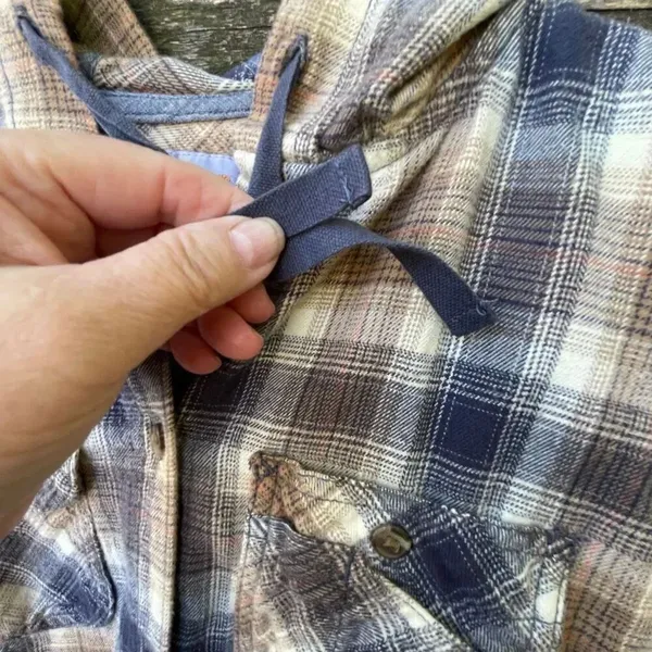 Carhartt size S. (4/6) flannel button up hoodie. - Image 5