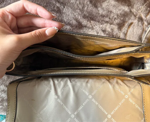 Michael Kors Purse Crossbody - Image 3