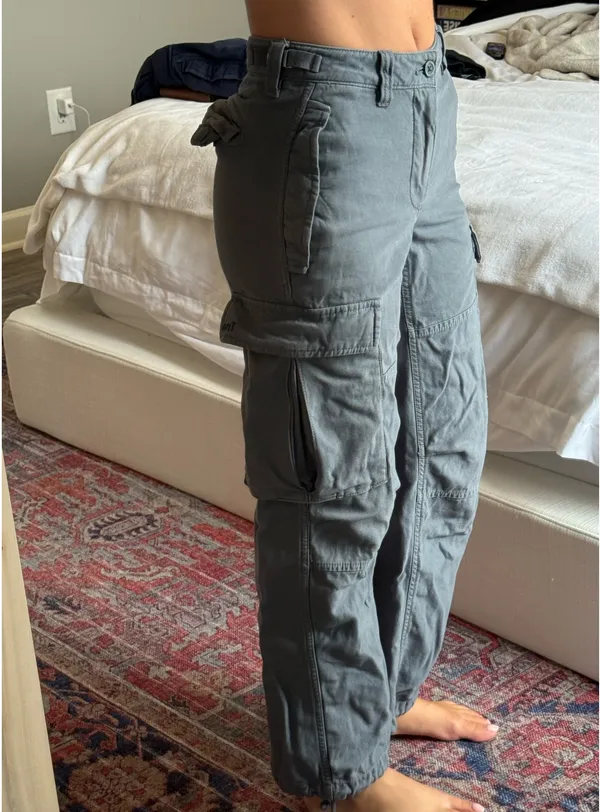 Aritzia TNA Cargo Pants - Image 3