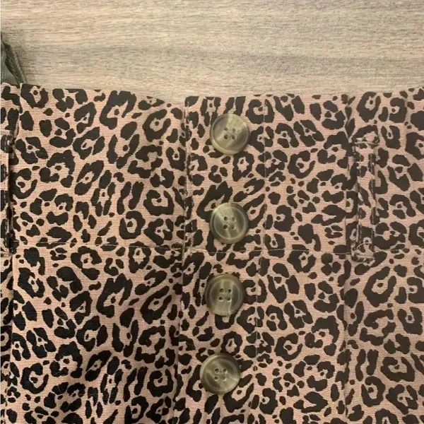 American Eagle mini skirts. Size: XXS / 00. Lot of 2. The green one is NWT. - Image 2