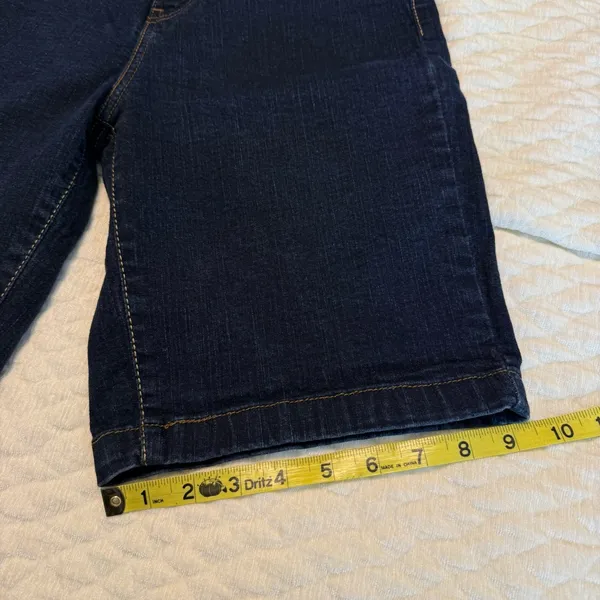 Levi’s 512 Perfectly Slimming Bermuda Length Denim Jean Shorts Size 10 - Image 10