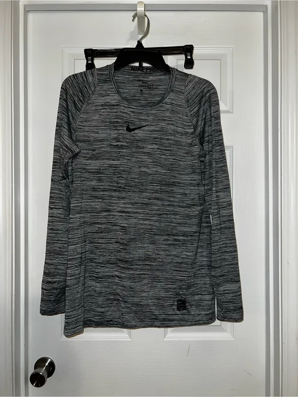 Nike Women's Grey Marled Long-Sleeve Performance Top - Image 2