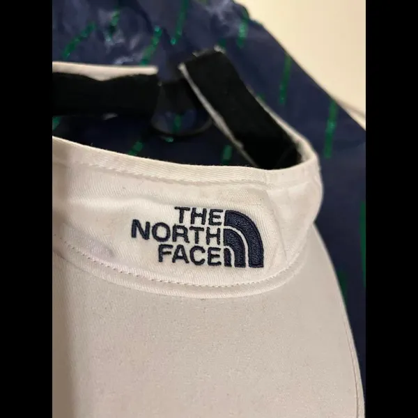 The North Face White Visor - Perfect for Outdoor Adventures - Image 2