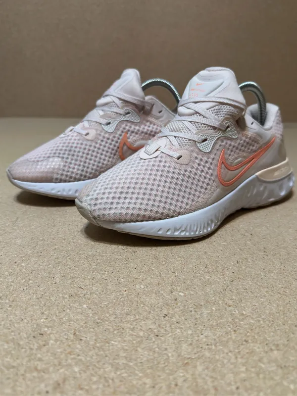 Nike Renew Run 2 Women’s 8.5 Pink White Running Shoes CU3505-603 - Image 2