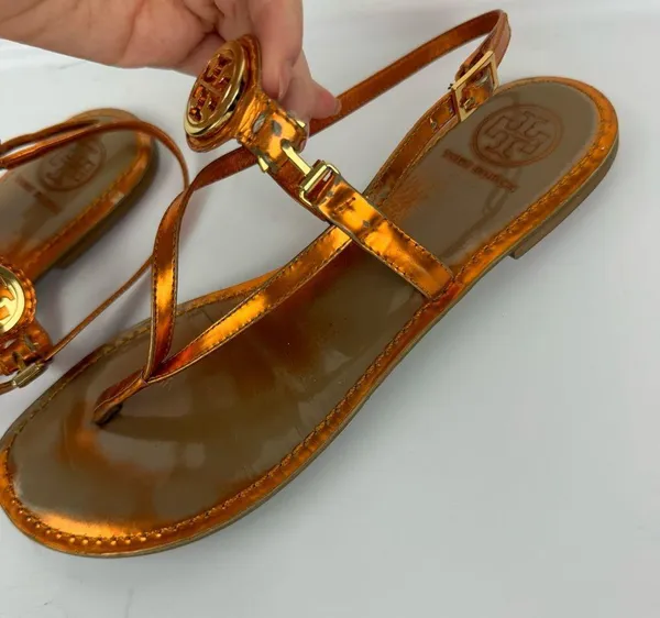 Tory Burch Ali Metallic Orange Sandals Sz 8 Strappy Logo Thong Flats - Image 8