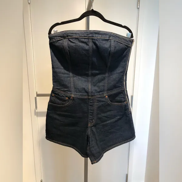 Abercrombie and Fitch Dark Wash Strapless Denim Romper Size M Tall - Image 3