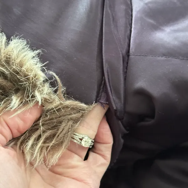 Down Puffer Jacket Faux Fur Hood Medium - Image 4