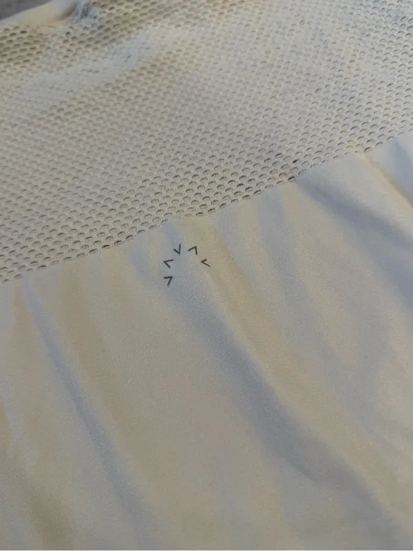 Varley Carley Tee in Crème Size L/XL - Image 9