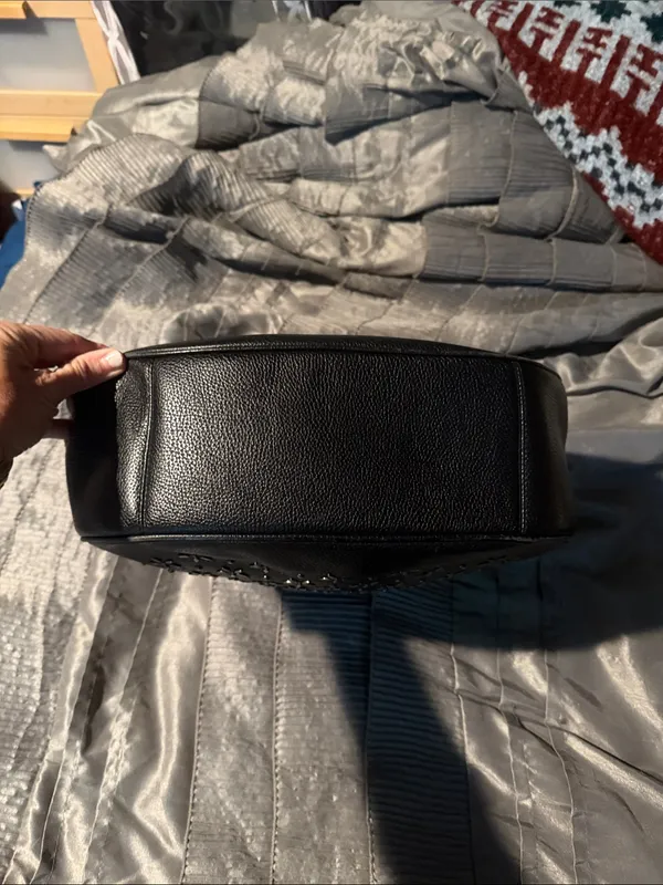 Coach leather hobo bag decorated with floral prairie rivets - Image 3