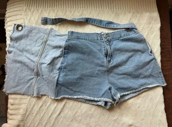 Cloud Ten jean skirt style shorts with strap closure and zipper size m women’s - Image 5