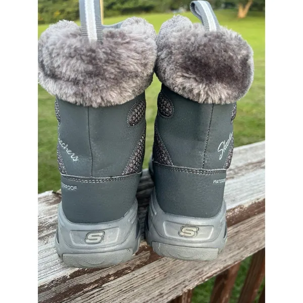Skechers Women's D'Lites Snow Plaza Mid Calf Boot 7 M Charcoal - Image 5