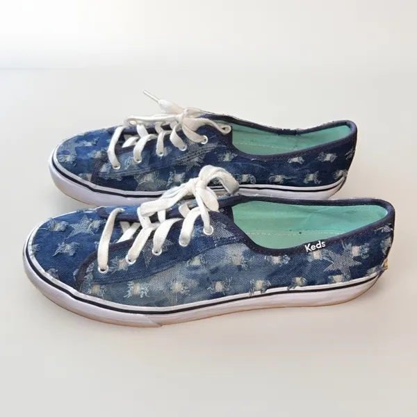 VTG Keds Champion 9.5 Blue Distressed Denim Star Low Top Sneakers Rubber SOle - Image 2