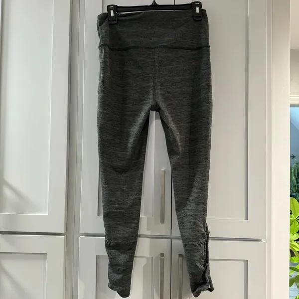Free People FP Movement Leggings Loop Ankle‎ Dark Heather Gray Medium - Image 4