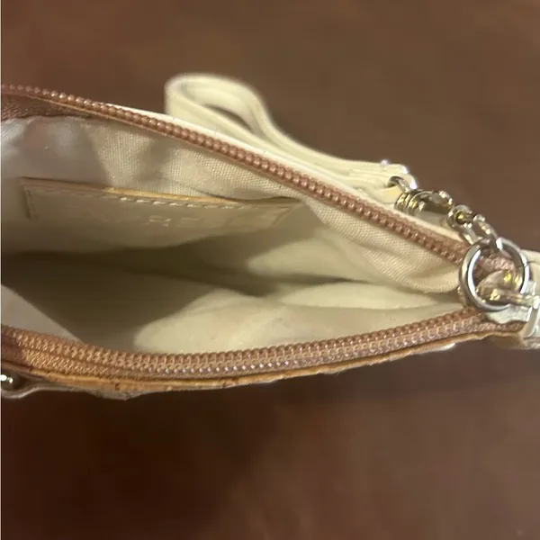 Clutch Natural Cork Wristlet Clutch with White Trim Express - Image 4