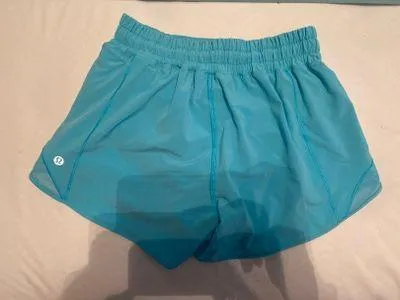 Lululemon Hotty Hot Short 4” - Image 5