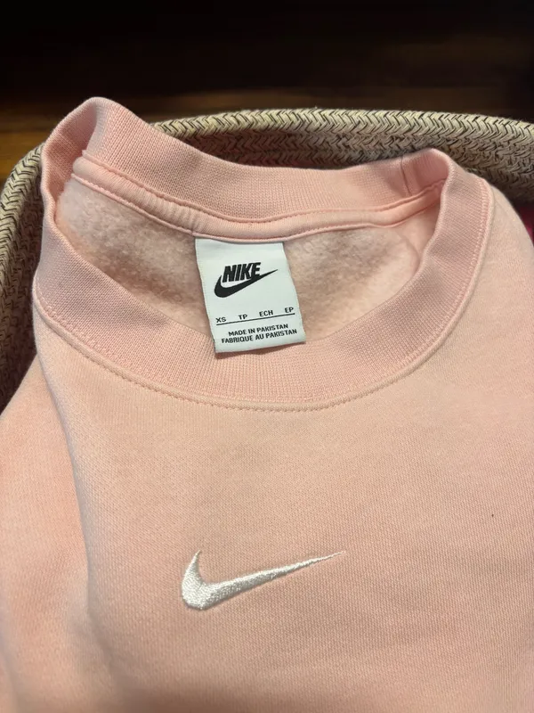 Nike Cropped Crew Neck Sweatshirt - Image 3