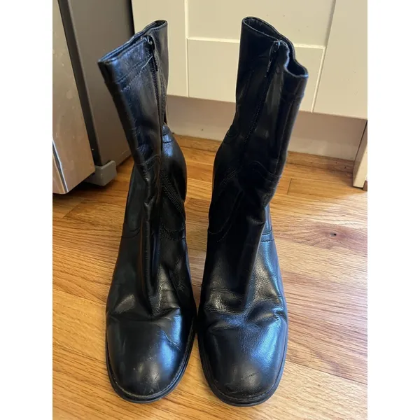 Nine West Women’s Black Leather Boots‎ Bootie Zip Ankle RoundToe Size 10 M Y2K - Image 2