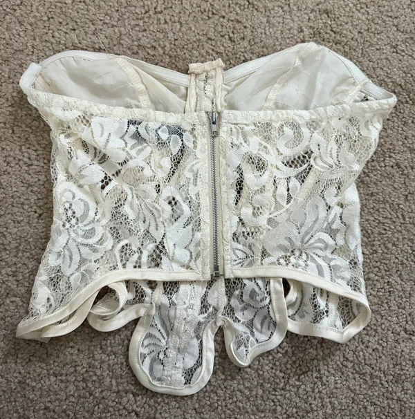 Pretty Little Thing White Lace Corset Top - Image 2