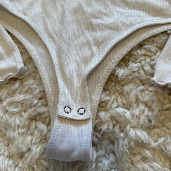 Hollister V-Neck Bodysuit - Image 2