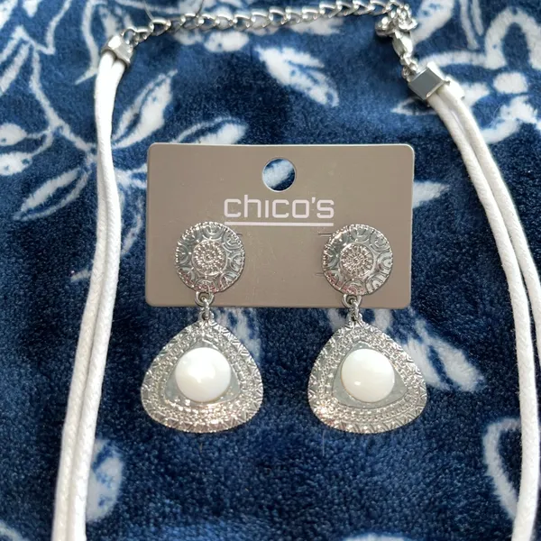Chico's Necklace & Earrings Mother of Pearl Jewelry Set - Image 7