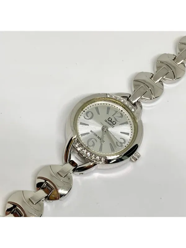Q&Q SilverTone women’s watch 26mm quartz analog rhinestones up to 7.5” running - Image 4