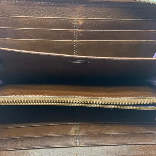 Coach tan and brown leather zip around wallet - Image 14