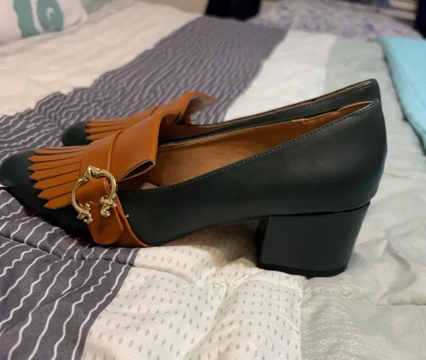 C Wonder shoes Green Size 8.5 - Image 2
