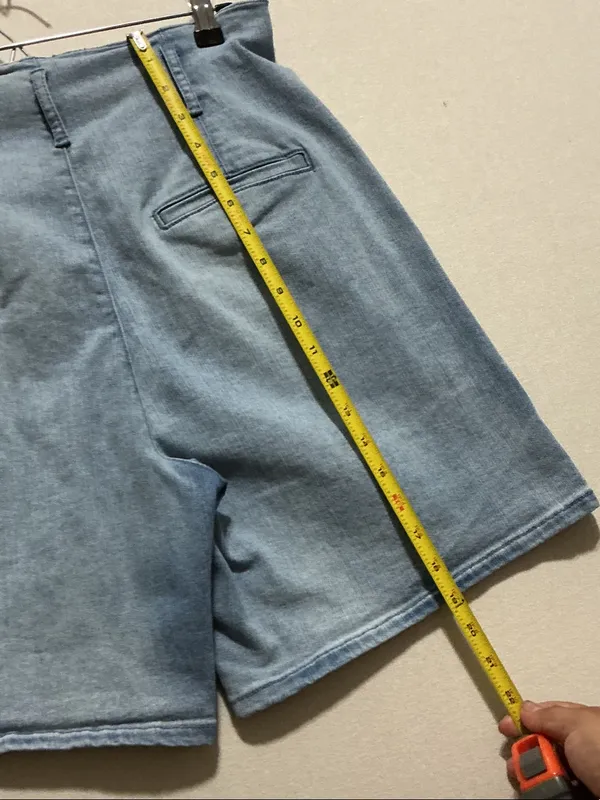 Gloria Vanderbilt Light Blue Denim Pleated Women's Shorts - Image 8