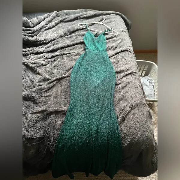 Windsor Green sparkly prom dress - Image 3