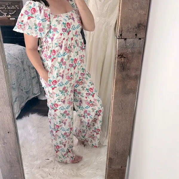 &Merci Floral Puff Sleeve Jumpsuit size large - Image 5