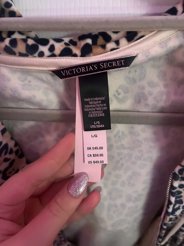 Victoria's Secret Cheetah Print Zip Up - Image 4