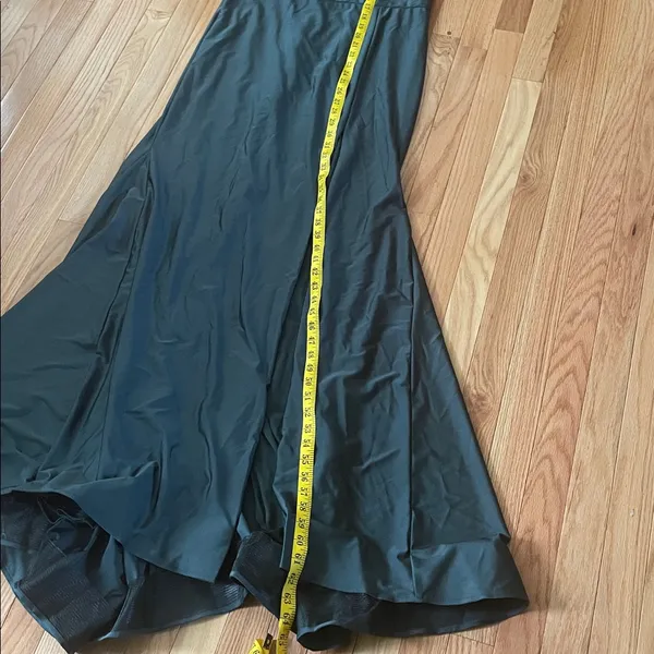Elegant green formal Sleeveless Dress - Image 8