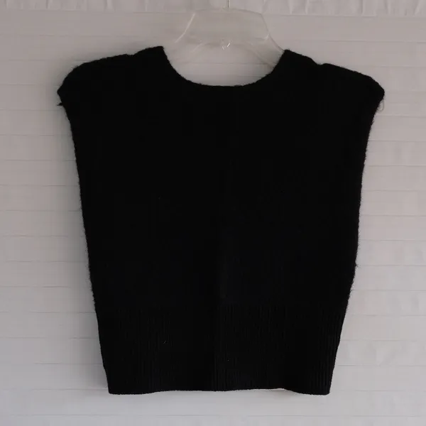 Free People Black Vest Fuzzy Crop Top - Image 3