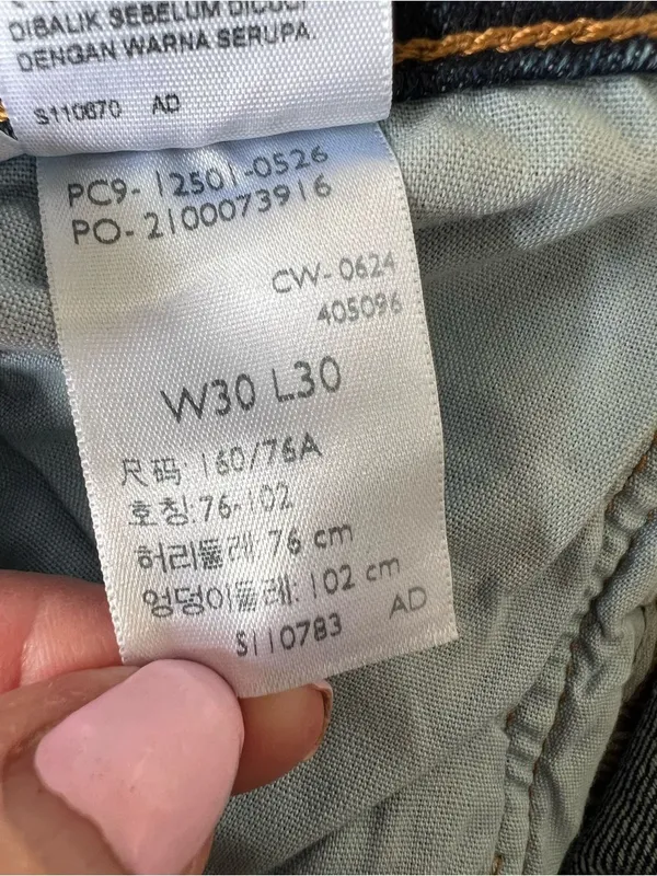 Levi's 501 Original NWT High Rise Straight Leg Jeans Dark Wash Women's Size 30 - Image 10