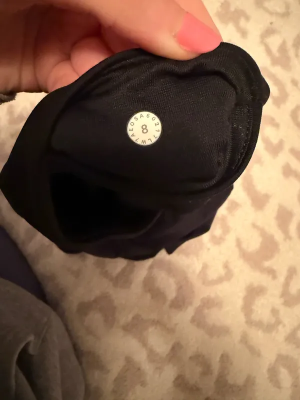 Lululemon high rise shorts - Image 3