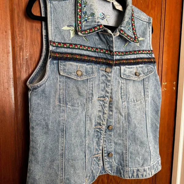 Vintage 90s Bill Blass Embroidered Floral Rhinestone Denim Vest M Cottage Garden - Image 3