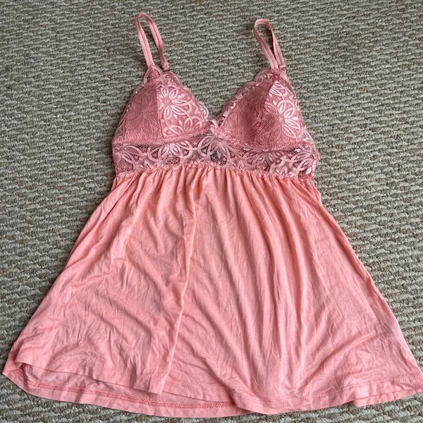 Daisy Fuentes coral Lace Top - Image 3
