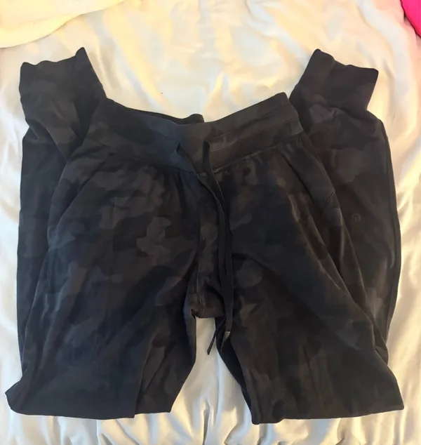 Lululemon Joggers Align 28" - Image 3