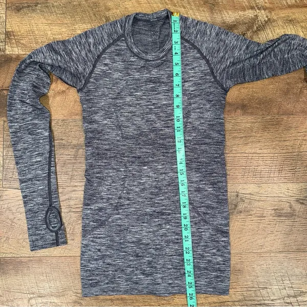 Lululemon Run: Swiftly Tech Long Sleeve Crew Space Dye Heathered Going Grape - Image 10