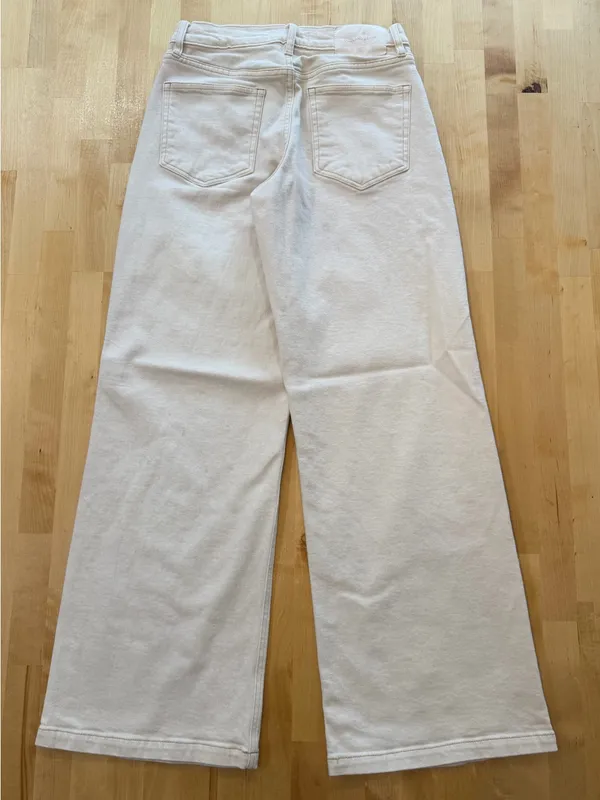 Outlander Denim High-Rise Wide Leg Women’s Jeans in Off-White - Image 2