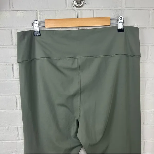 American Eagle The Lightweight Everything Green Legging 7/8 Length Size XXL - Image 9