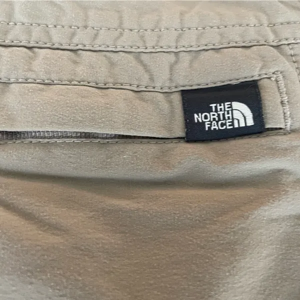 North Face Khaki Shorts hiking walking casual Roll Up Hem - size 4 - Image 2