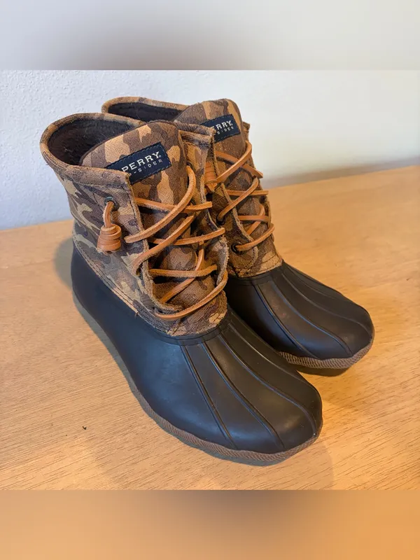 Sperry Top-Sider Women’s Saltwater Duck Boot. Size: 7. Brown Camo. - Image 2