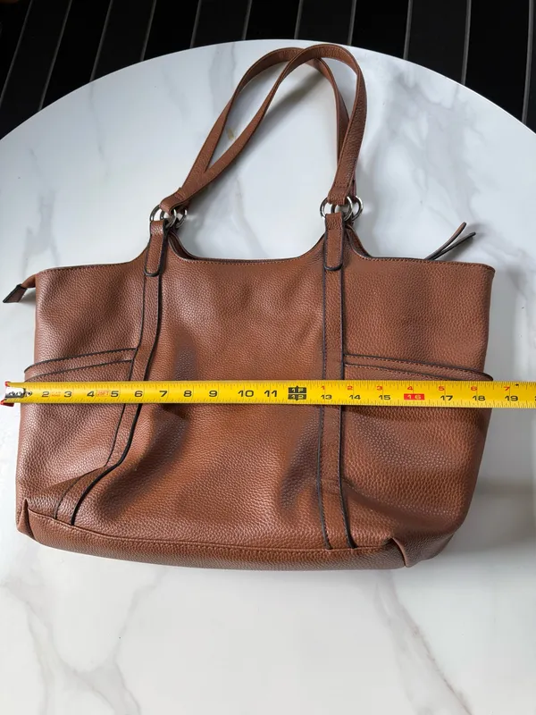 Everyday Classic Brown Leather Tote Tan - Image 13