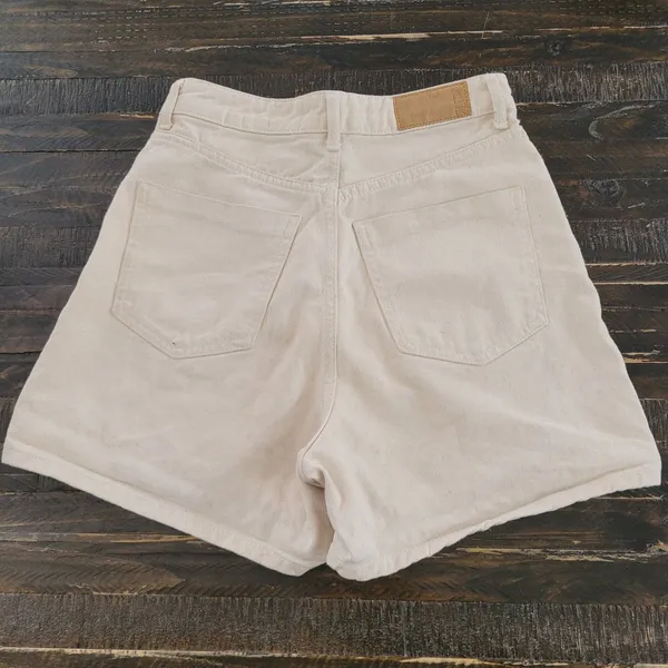 Zara High Waisted Denim Twill Shorts Womens Size 4 Ivory Off White 4" Inseam - Image 2