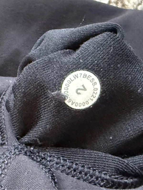 Lululemon Wunder Train High-Rise Short 6"
Black - Image 7