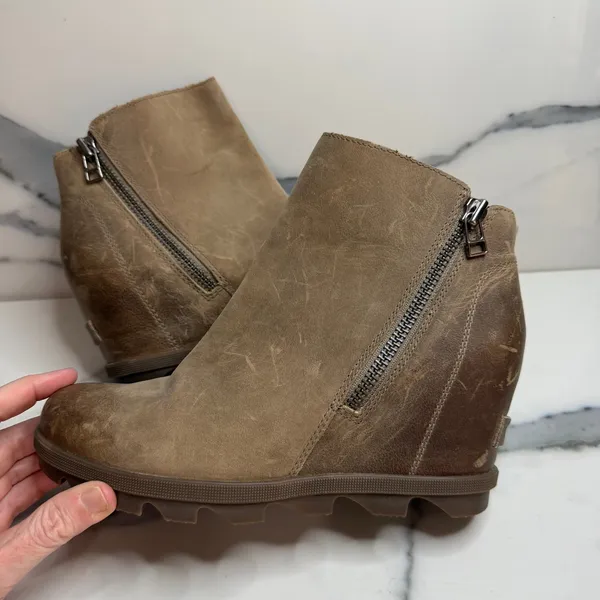 Sorel Womens Tan Leather Joan of Arc Wedge Boots Sz 7.5 Outdoors Gore Minimalist - Image 6